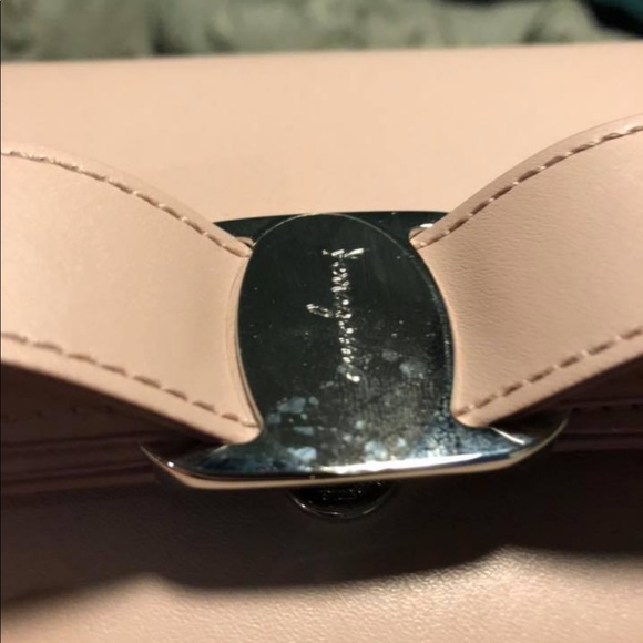 Salvatore Ferragamo WOC /Cross body clutch - Picture 3 of 5